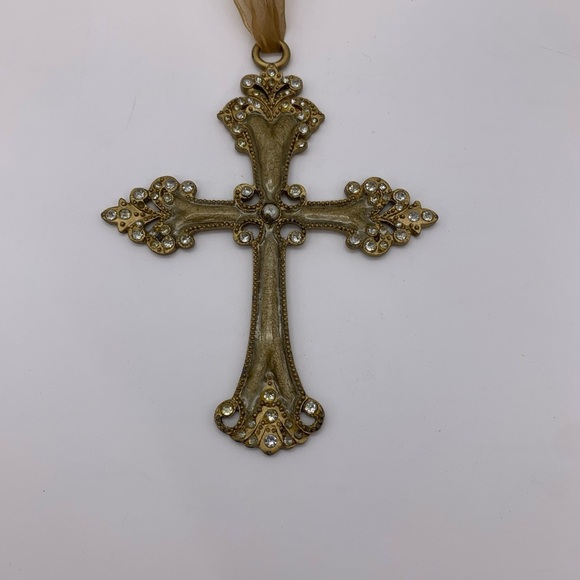 Vtg. Decorative Cream Beige Ornate Rhinestones & Pearl Metal Cross Ornament - Picture 3 of 8